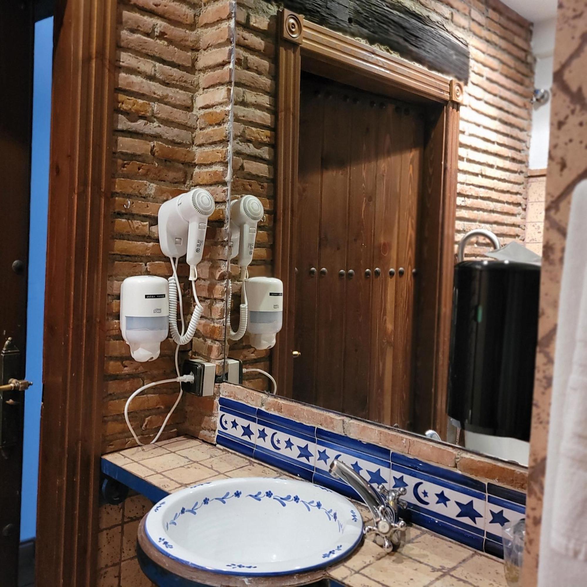 Hotel El Balcon De Las Nieves La Zubia  Dış mekan fotoğraf